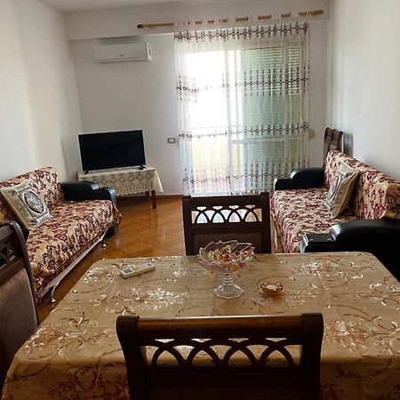 Appartamento Incantevole Con Posto Auto Privato Vlorë Екстериор снимка