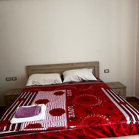 Appartamento Incantevole Con Posto Auto Privato Vlorë Екстериор снимка