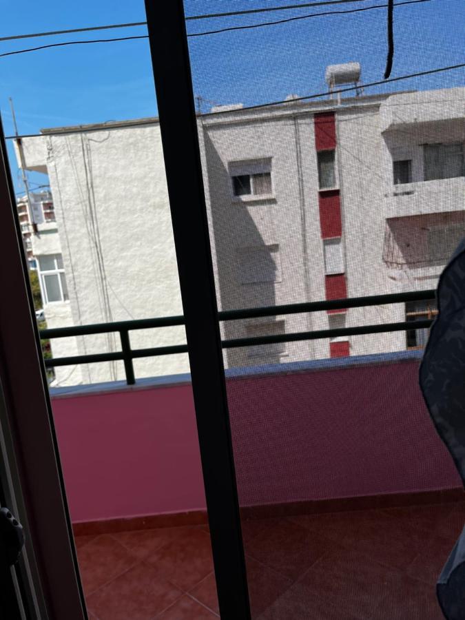 Appartamento Incantevole Con Posto Auto Privato Vlorë Екстериор снимка