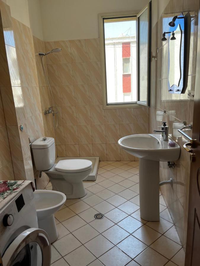 Appartamento Incantevole Con Posto Auto Privato Vlorë Екстериор снимка