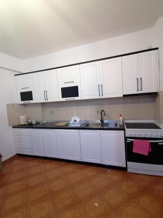 Appartamento Incantevole Con Posto Auto Privato Vlorë Екстериор снимка